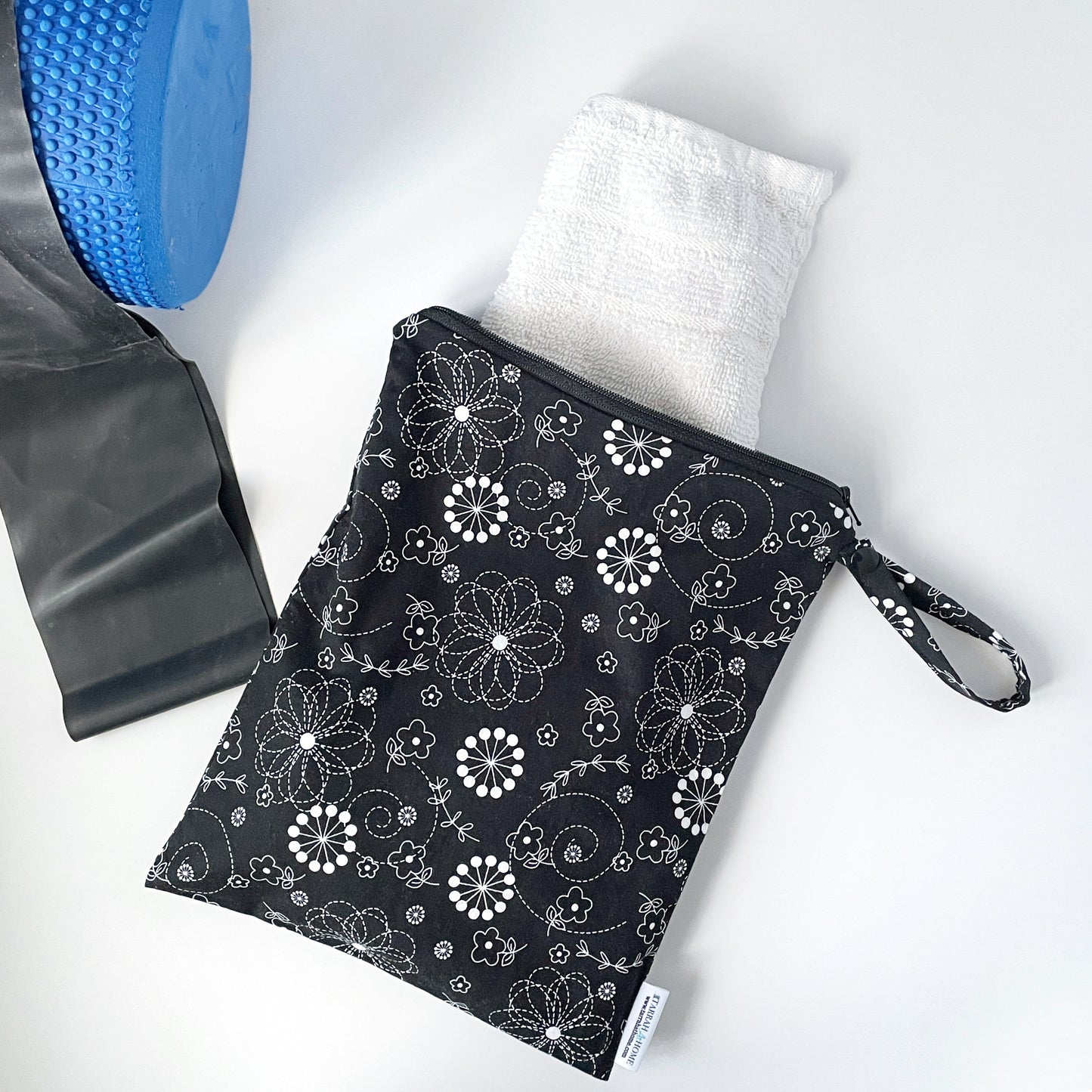 Leakproof Wet Bag for Gym & Travel | Double Layer Reusable Bag with Strap and Snap