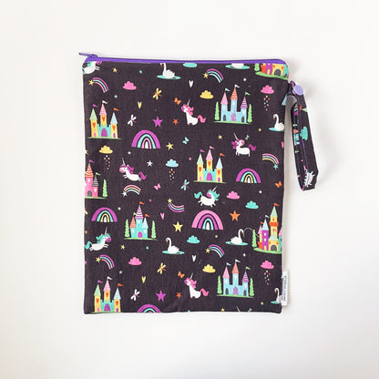 Daycare Wet Bag for Babies, Toddlers, and Kids – Leakproof Reusable Bag for Diapers, Clothes & Swim