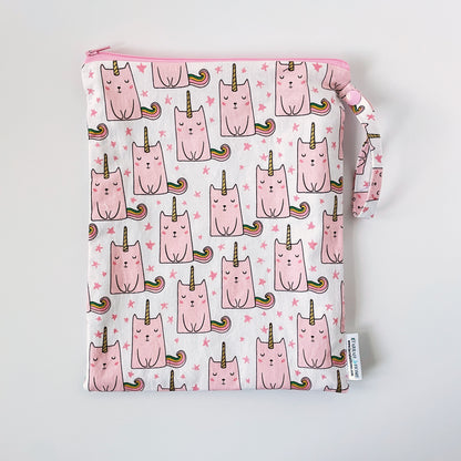 Daycare Wet Bag for Babies, Toddlers, and Kids – Leakproof Reusable Bag for Diapers, Clothes & Swim