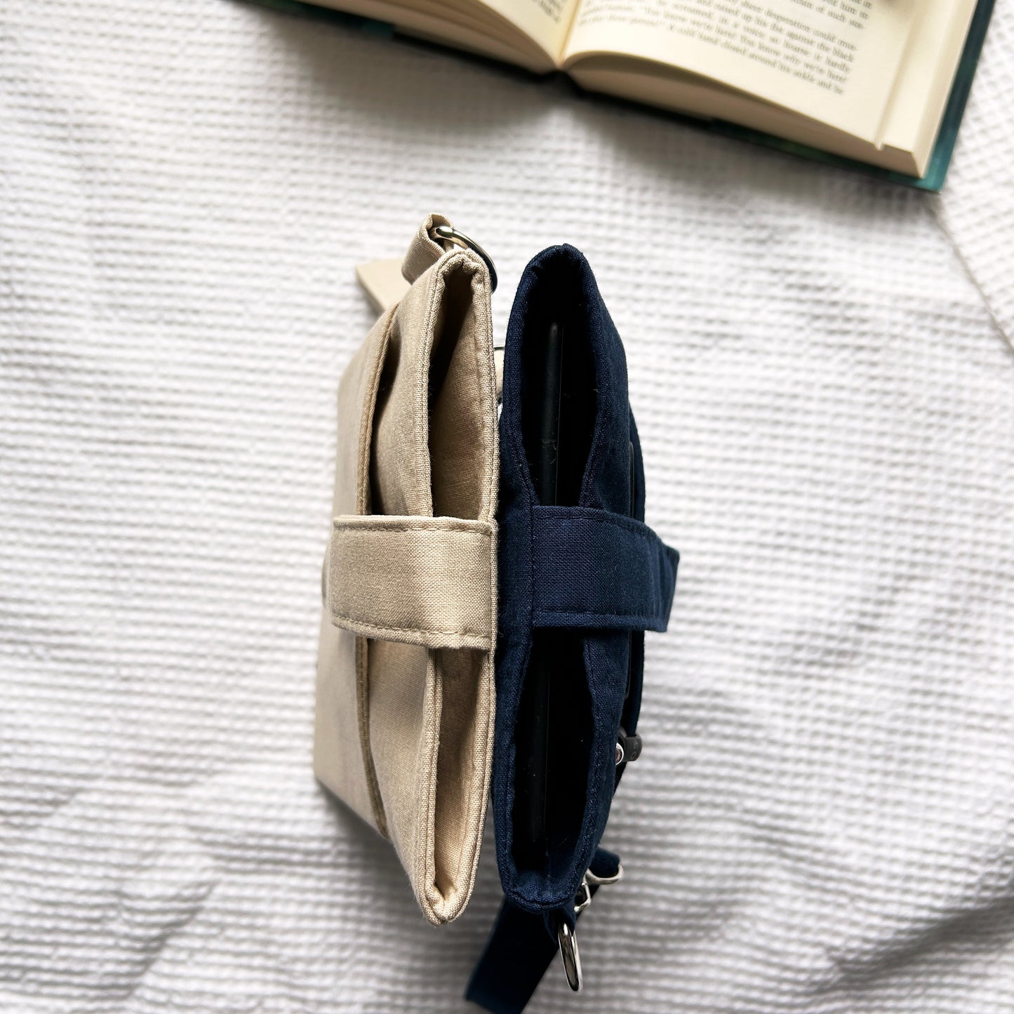 E-Reader Sleeve – Padded Kindle Paperwhite Sleeve with Wristlet