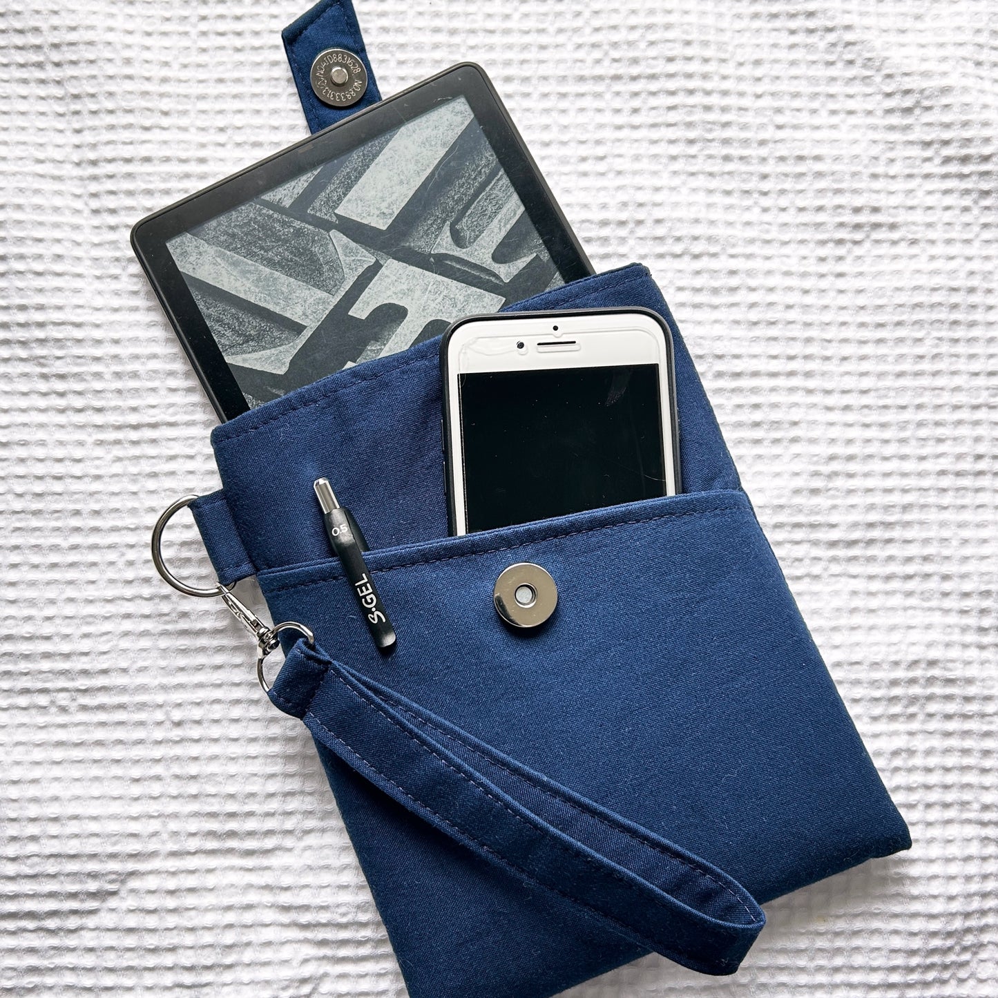 E-Reader Sleeve – Padded Kindle Paperwhite Sleeve with Wristlet
