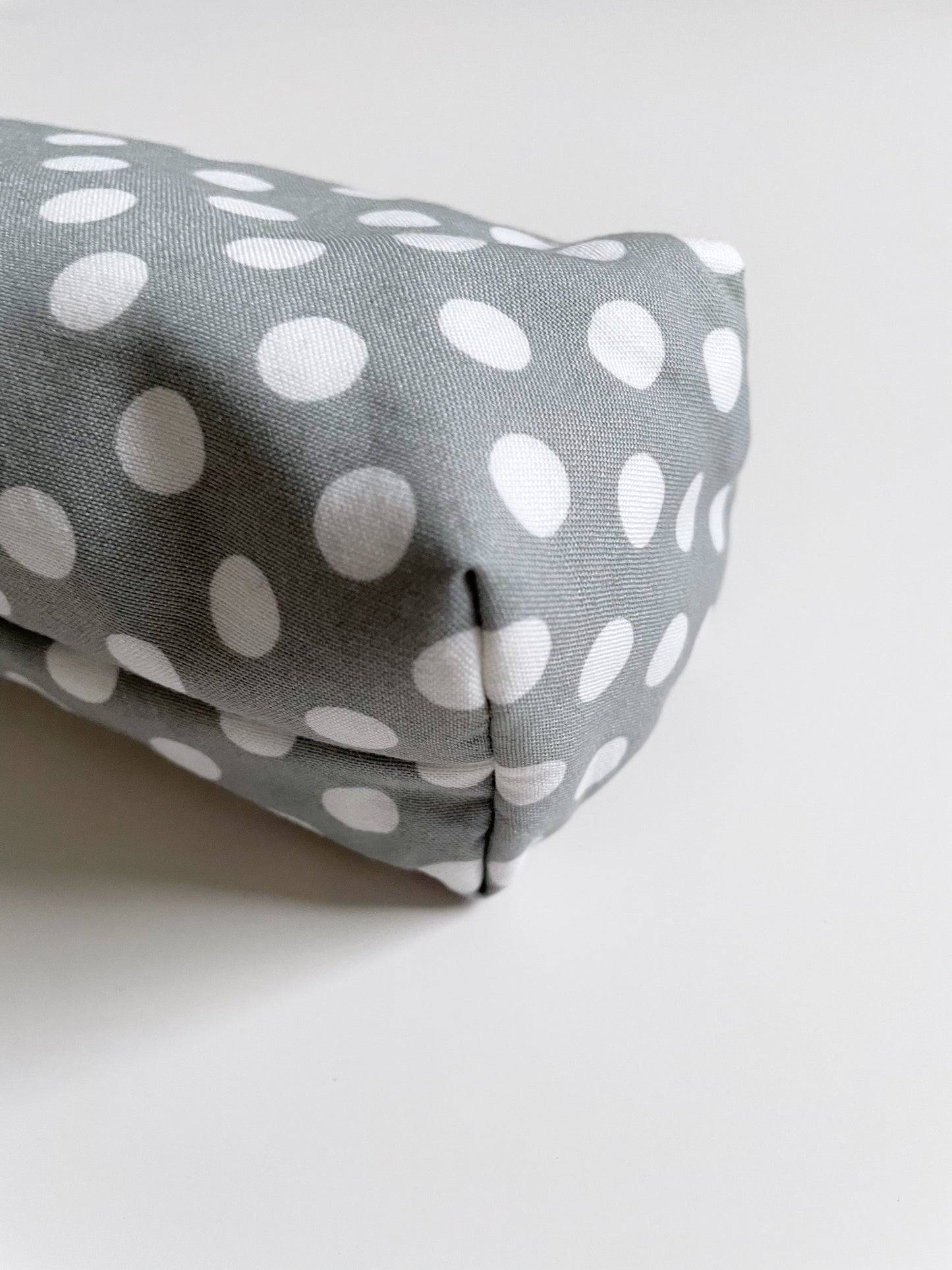 Grey Polka Dot Drink Holder
