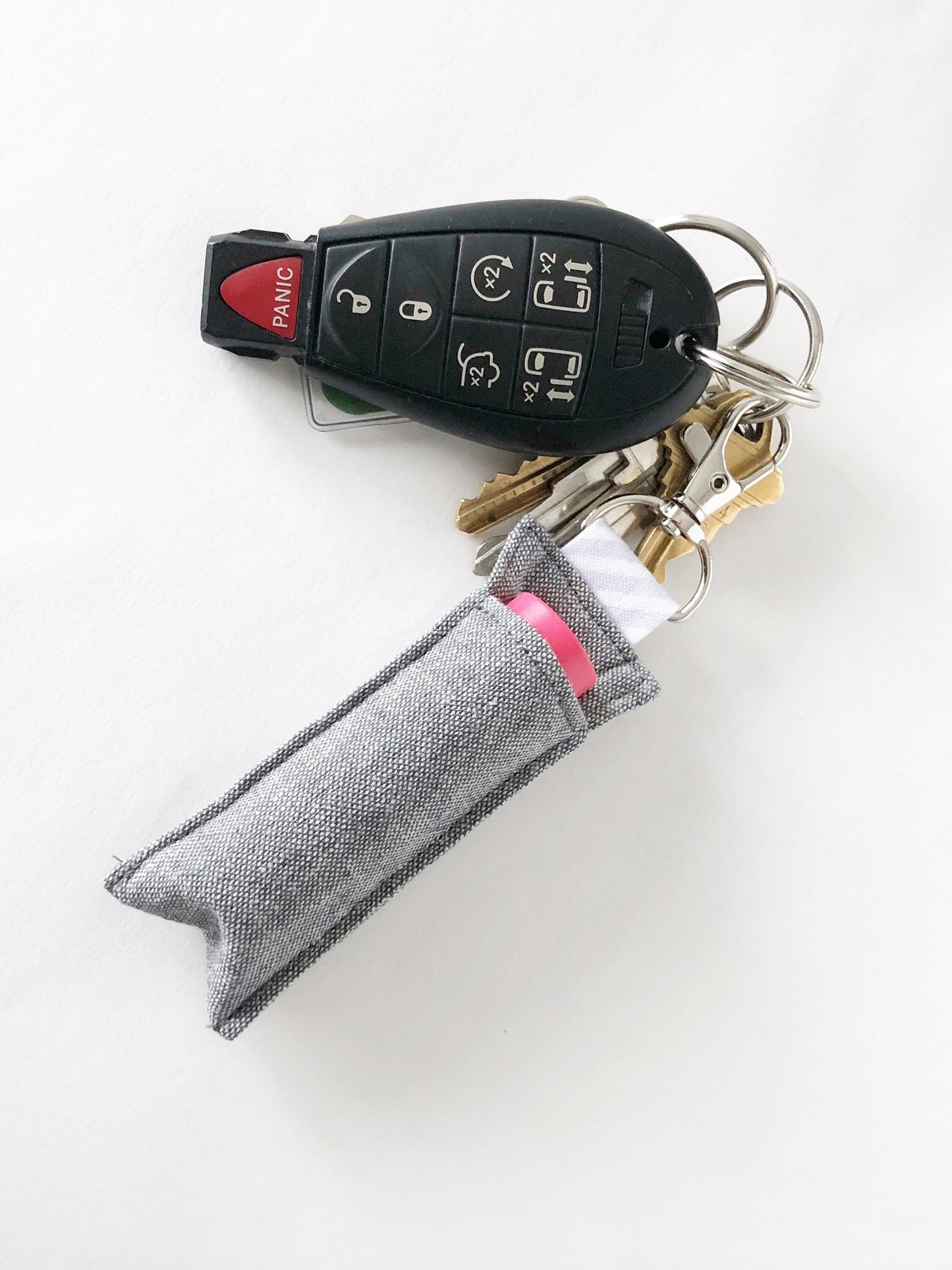 Lip Balm Holder in Graphite Linen
