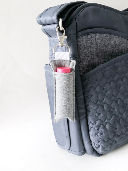 Lip Balm Holder in Graphite Linen